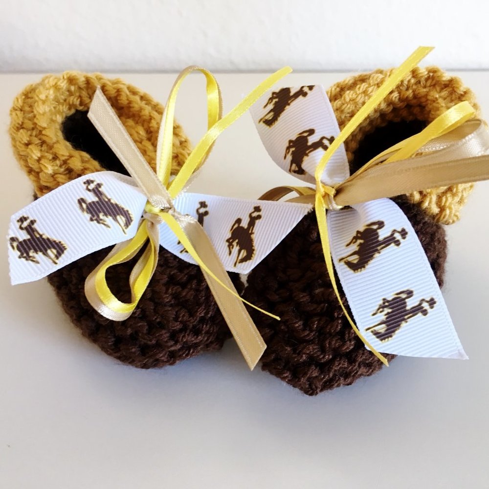 University of Wyoming COWBOYS Baby Booties *NEW*